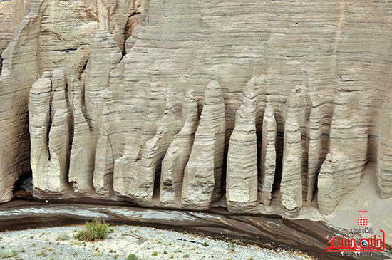 دره راگه  یکی از منحصربفرد ترین دره های کشور در رفسنجان-خانه خشتی