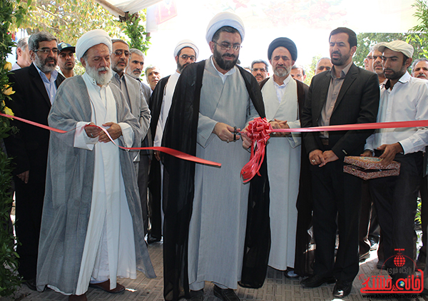 بازدید مسئولین از نمایشگاه بزرگ قرآن  و حجاب و عفاف در رفسنجان3