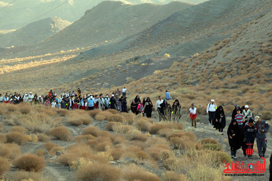 همایش بزرگ کوهپیمایی خانوادگی در رفسنجان-روز خبرنگار-شهید خبرنگار (4)