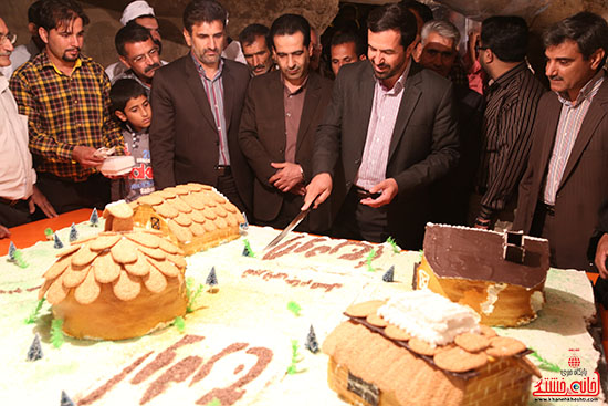 پخت کيک 500 کيلويي در جشن بزرگ ولایت در روستای اودرج رفسنجان (7)