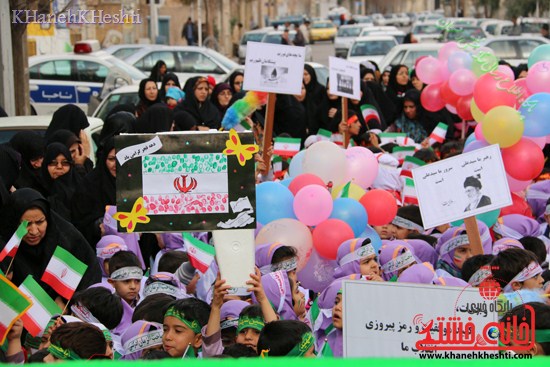 راهپیمایی سربازان کوچک انقلاب اسلامی در رفسنجان دهه فجر۹۳ (۵)