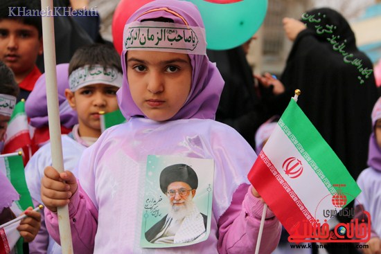 راهپیمایی سربازان کوچک انقلاب اسلامی در رفسنجان دهه فجر۹۳ (۱۱)