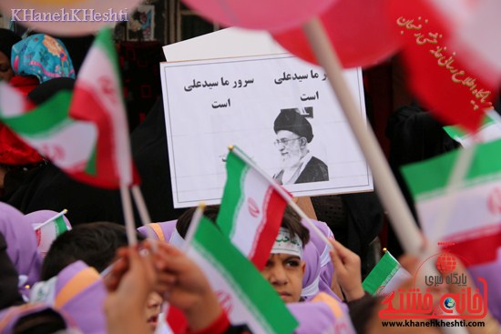 راهپیمایی سربازان کوچک انقلاب اسلامی در رفسنجان دهه فجر۹۳ (۱۲)