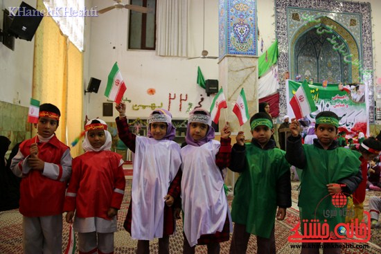 راهپیمایی سربازان کوچک انقلاب اسلامی در رفسنجان دهه فجر۹۳ (۲۰)