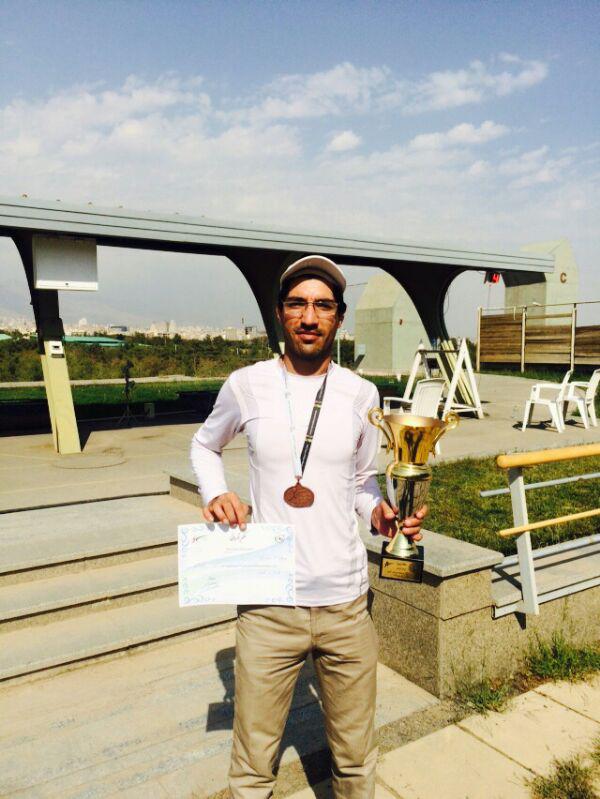 جوان رفسنجانی در جایگاه سوم مسابقات اهداف پروازی قهرمانی کشور-خانه خشتی (۱)