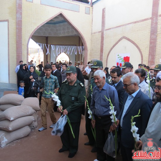 قبور مطهر شهدای رفسنجان گلباران شد (۴)