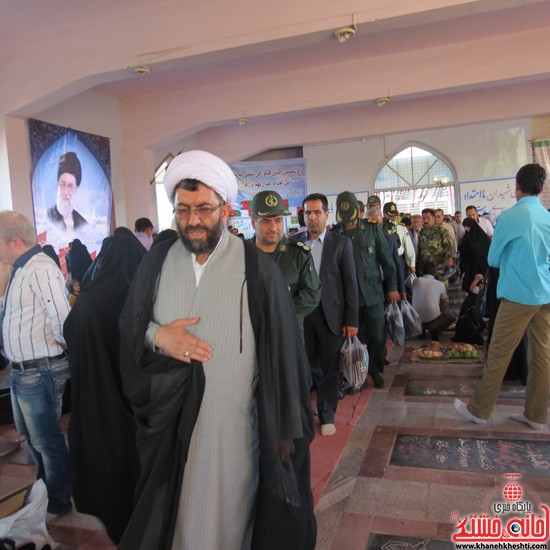 قبور مطهر شهدای رفسنجان گلباران شد (۵)