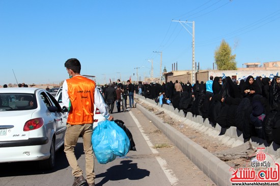 رفتگران طبیعت در پیاده روی اربعین حسینی رفسنجان (۵)