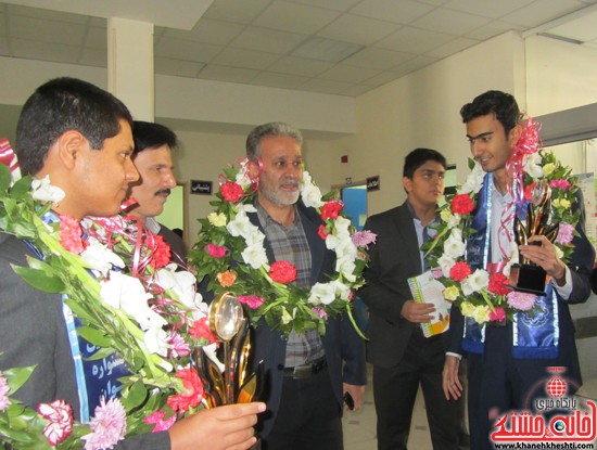 استقبال از برگزیده های جشنواره خوارزمی در رفسنجان (۱)