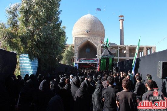پیاده روی اربعین حسینی با حضور کاروان رهپویان کربلا در رفسنجان (۳۶)