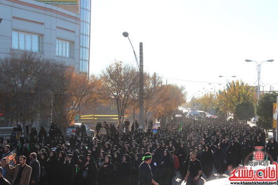 پیاده روی اربعین حسینی با حضور کاروان رهپویان کربلا در رفسنجان (۷)