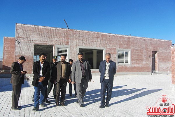 بازدید فرماندار از ساختمان های درحال ساخت بیمه و پزشکی قانونی رفسنجان-خانه خشتی (۳)