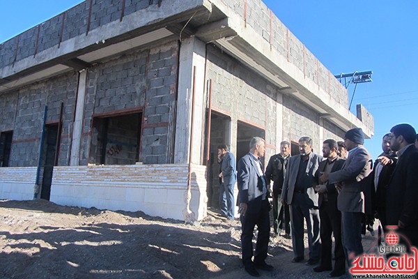 بازدید فرماندار از ساختمان های درحال ساخت بیمه و پزشکی قانونی رفسنجان-خانه خشتی (۴)