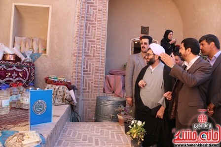 نمایشگاه بشری -کاروانسرای شاه عباسی-رفسنجان-خانه خشتی (۲۵)