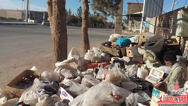 پیرمرد دستفروش جوادیه فلاح رفسنجان_خانه خشتی (۳)