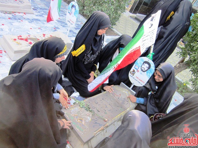 بازدید دانشجویان دختر بسیجی از مناطق عملیاتی جنوب_خانه خشتی_رفسنجان_ بهناز شریفی (۴۲)