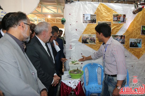 بازدید وزیر آموزش پرورش از نمایشگاه دستاوردهای انجمن های علمی دانشگاه ولیعصر(عج) رفسنجان