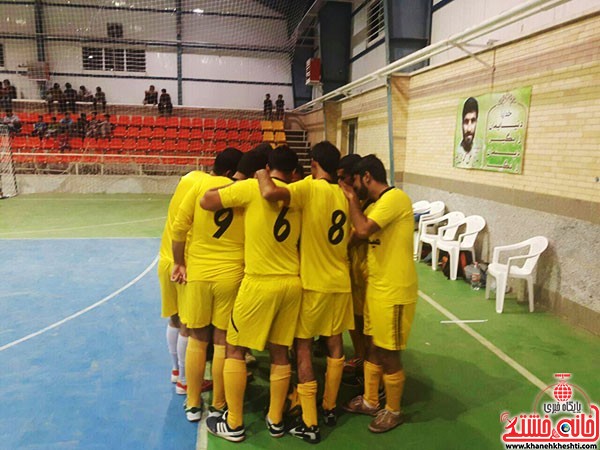 آغاز مسابقات فوتسال جام رمضان در شهر بهرمان (۳)