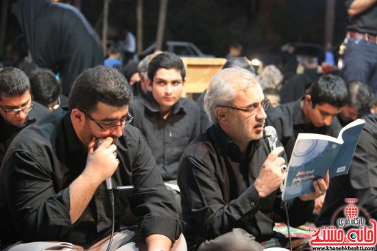 مراسم احیای شب 21 ماه مبارک رمضان با حضور  مردم مومن و خداجوی در آستان قدس رضوی شهرستان رفسنجان