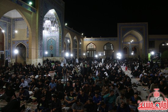 مراسم احیای شب 21 ماه مبارک رمضان با حضور  مردم مومن و خداجوی در مسجد جامع شهرستان رفسنجان