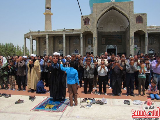 نماز جماعت در آستان مقدس امامزاده سید جلال الدین اشرف در سالروز شهادت امام صادق(ع)