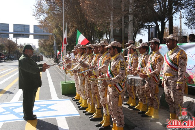 نمایش قدرت نیروهای مسلح رفسنجان در آغازین روز از هفته دفاع مقدس