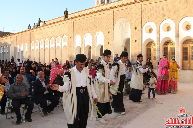 رونمایی از تمبر ثبت ملی پسته رفسنجان در جشن ملی پسته