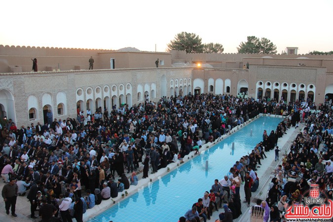 رونمایی از تمبر ثبت ملی پسته رفسنجان در جشن ملی پسته