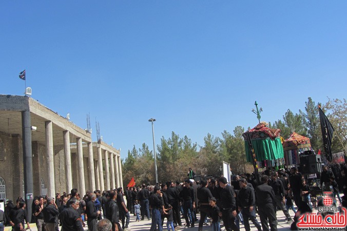 تجمع بزرگ عاشوراییان در امامزاده سید جلال الدین اشرف رفسنجان