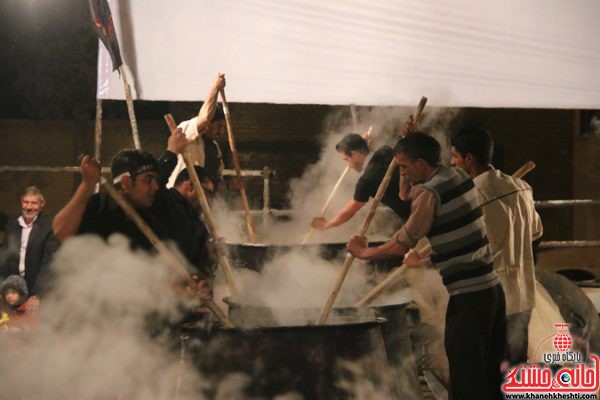 آئین حلیم پزی به همت جوانان رفسنجانی در خیابان آذر 5