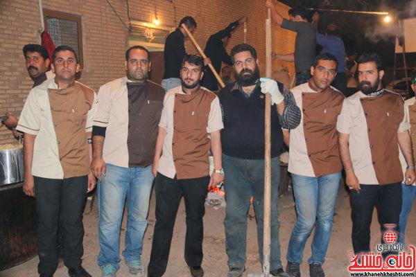 آئین حلیم پزی به همت جوانان رفسنجانی در خیابان آذر 5
