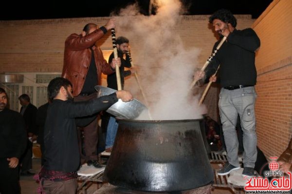 آیین حلیم پزان به یاد شهید قلی بیگی در روستای حمید آباد