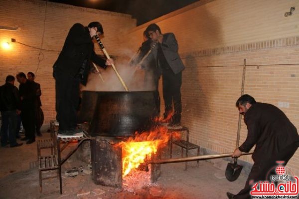 آیین حلیم پزان به یاد شهید قلی بیگی در روستای حمید آباد