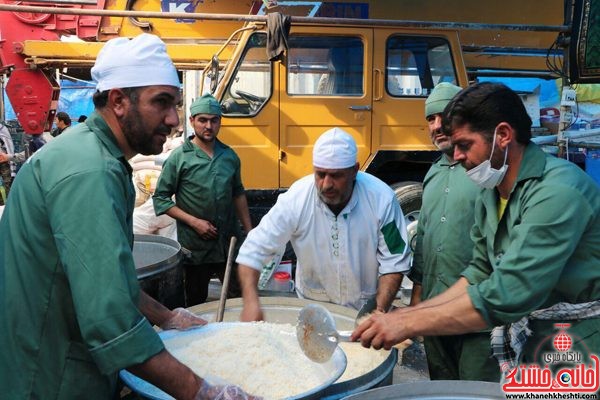 موکب خاتم الانبیاء رفسنجان در حال ارائه خدمات به زائرین اربعین حسینی در کربلای معلی