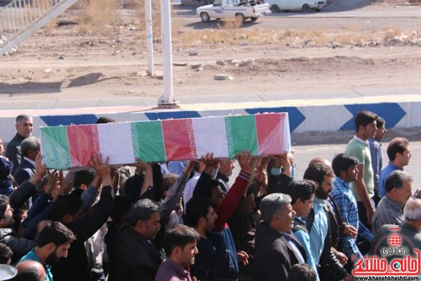 استقبال مردم روستای کبوترخان رفسنجان از کاروان شهدای گمنام و شهید غواص