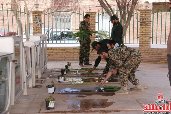  عصر امروز با حضور جانشین فرماندهی سپاه رفسنجان ، جمعی از پاسدارن و بسیجیان حوزه مقاومت بسیج حضرت رسول (ص) قبور مطهر شهدای روستای خلیل آباد رفسنجان گلباران شد.