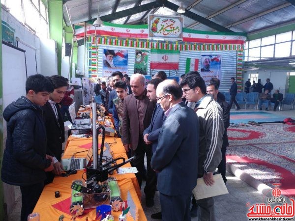 افتتاح اولین نمایشگاه رباتیک آموزشگاه های شهرستان رفسنجان با حضور دکتر خلیلی ریاست دانشگاه پیام نور ، مسولین آموزش و پرورش و فنی حرفه ای