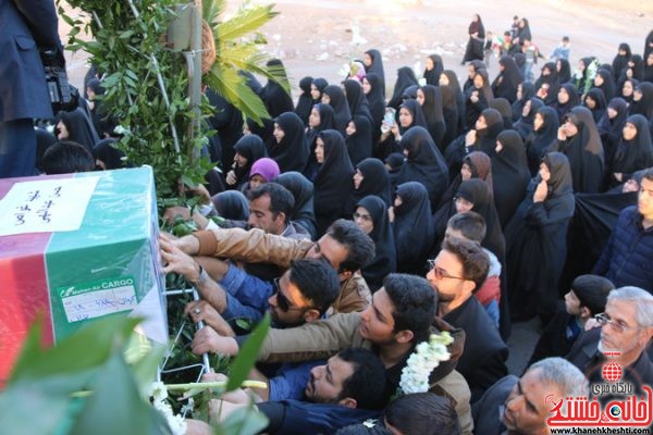 لحظات ناب استقبال از کاروان شهدای گمنام و شهید غواص حسن عبداللهی در رفسنجان