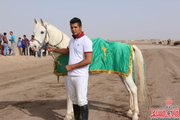 گروه اسب های نژاد عرب مسافت 1200 متر نام اسب فراری مالک و مربی عبدالحسین مجد سوارکار مرتضی دادا