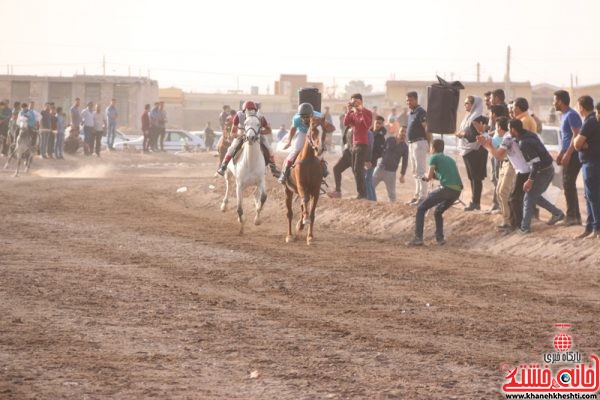 مسابقات اسب دوانی کورس زمستانه 95 که در میدان کورس سید الشهدای قاسم آباد حاجی رفسنجان