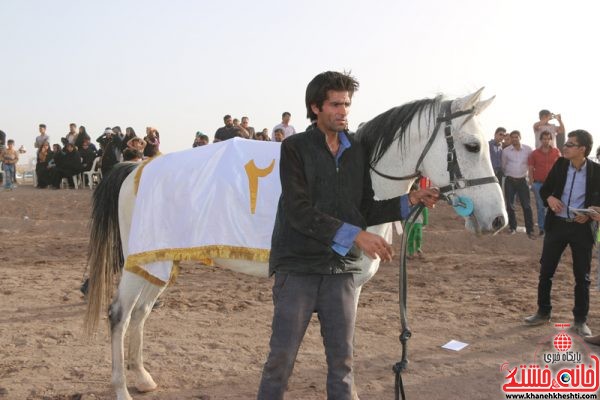  گروه اسب های بالای 8 امتیاز مسافت 1400 متر نام اسب راشد مالک و مربی عبدالحسین مجد سوارکار مرتضی دادا