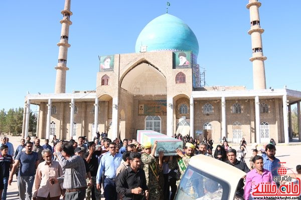 طواف شهید محمد علی محمد صادقی در امامزاده سید جلال ادین اشرف نوق