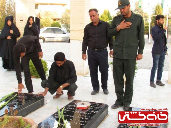 غبارروبی گلزار شهدا فردوسیه ازادگان و دهستان داوران / تصاویر • پایگاه اطلاع  رسانی خانه خشتی رفسنجان
