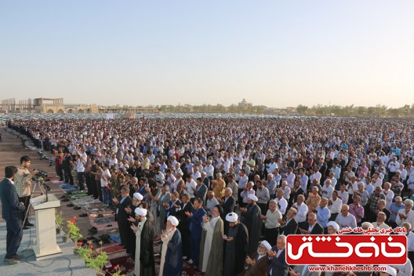 اقامه نماز عید فطر در مصلی امام خامنه ای (مدظله العالی) شهرستان رفسنجان با حضور مردم شهید پرو و مسئولین شهرستان