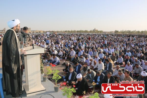 اقامه نماز عید فطر در مصلی امام خامنه ای (مدظله العالی) شهرستان رفسنجان با حضور مردم شهید پرو و مسئولین شهرستان