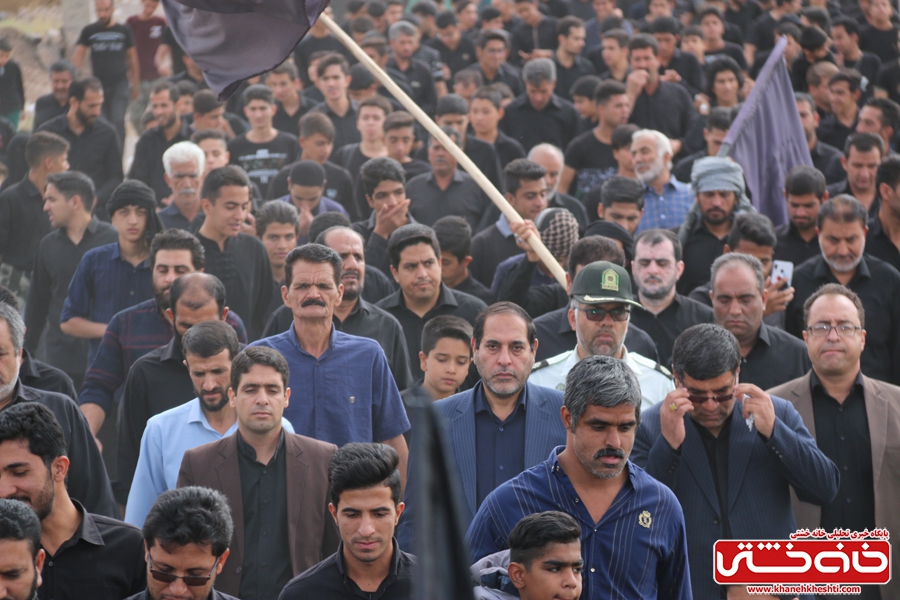 حضور فرماندار و بخشدار در پیاده روی اربعین حسینی با حضور کاروان رهپویان کربلا در رفسنجان صبح امروز همراه با راهپیمایان سراسر کشور 