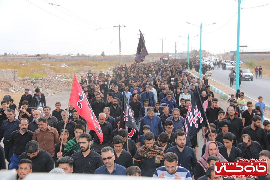 حضور فرماندار و بخشدار در پیاده روی اربعین حسینی با حضور کاروان رهپویان کربلا در رفسنجان صبح امروز همراه با راهپیمایان سراسر کشور 