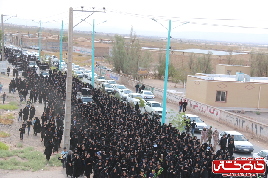 پیاده روی اربعین حسینی با حضور کاروان رهپویان کربلا در رفسنجان صبح امروز همراه با راهپیمایان سراسر کشور 