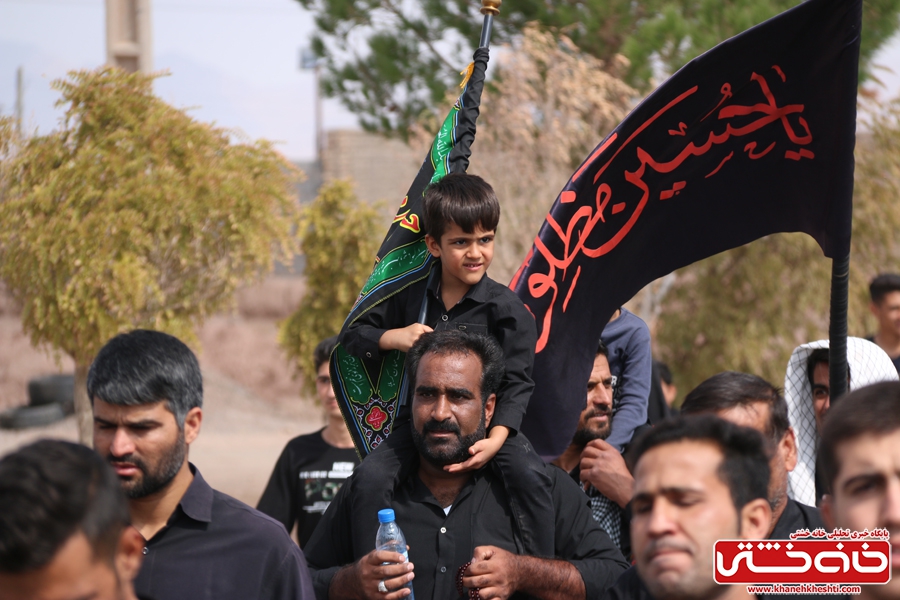 پیاده روی اربعین حسینی با حضور کاروان رهپویان کربلا در رفسنجان صبح امروز همراه با راهپیمایان سراسر کشور 