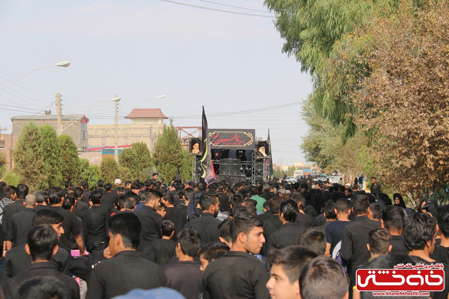 پیاده روی اربعین حسینی با حضور کاروان رهپویان کربلا در رفسنجان صبح امروز همراه با راهپیمایان سراسر کشور 